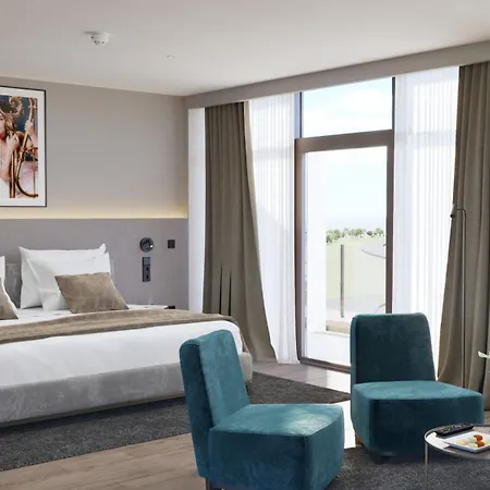 Balaton Park 4*